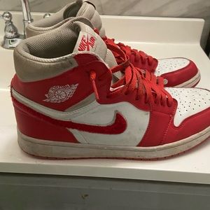 Jordan 1 red chinelle